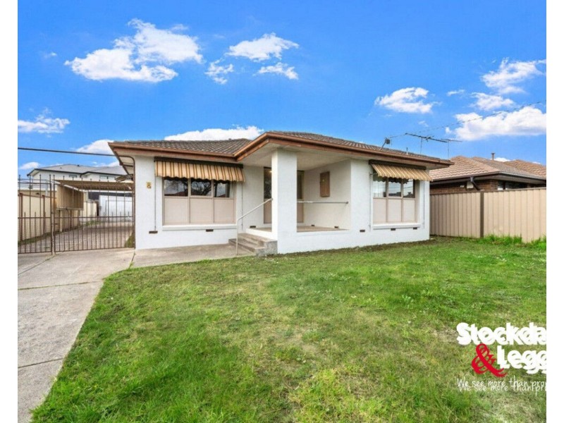 8 Shelbourne Court, Meadow Heights VIC 3048