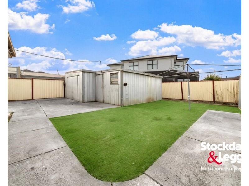 8 Shelbourne Court, Meadow Heights VIC 3048