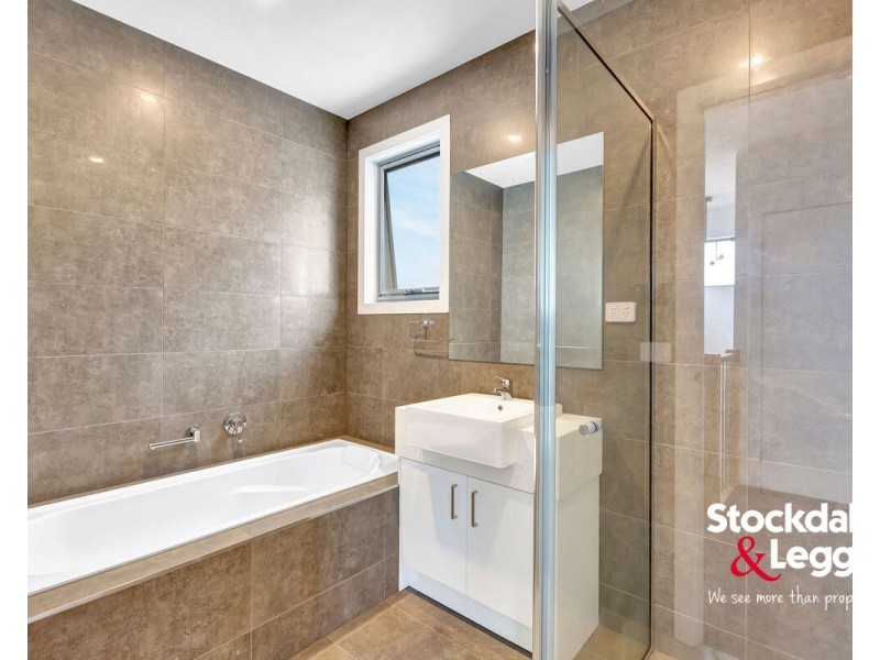 2/17 Justin Avenue, Glenroy VIC 3046