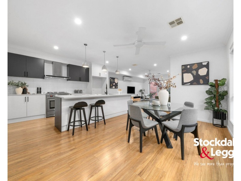8 Loongana Avenue, Glenroy VIC 3046
