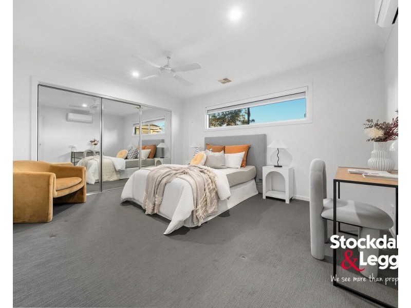 8 Loongana Avenue, Glenroy VIC 3046