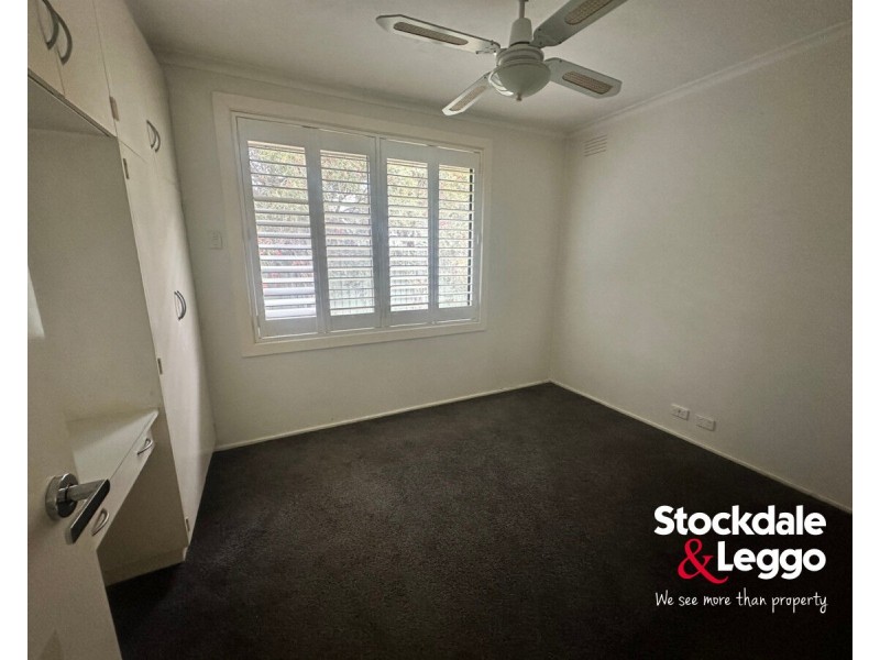 14 Bradford Close, Gladstone Park VIC 3043