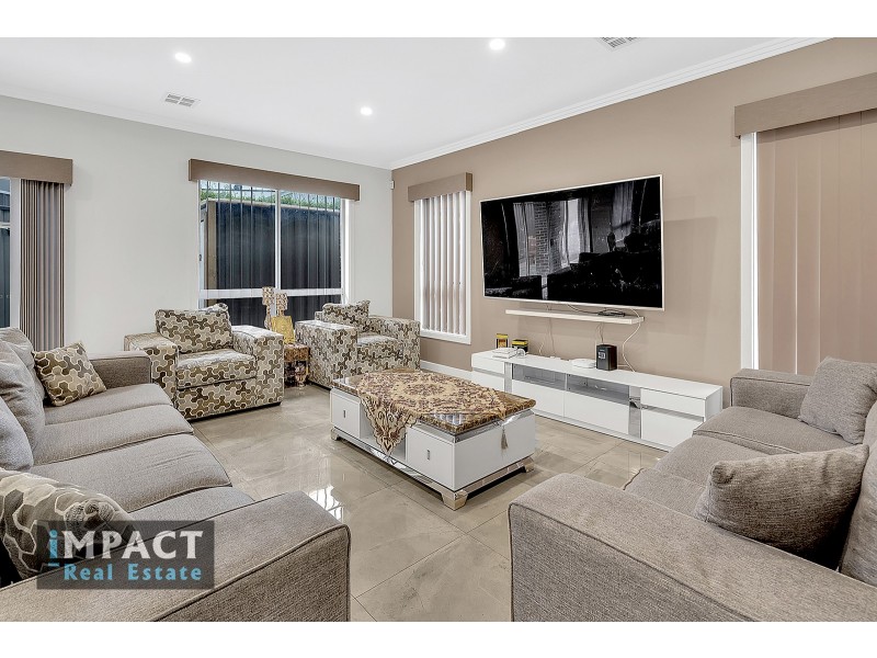 71A Ashleigh Crescent, Meadow Heights VIC 3048