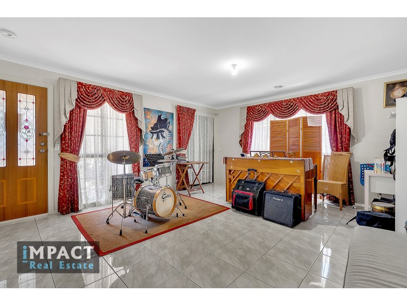 24 Hawker Avenue, Roxburgh Park VIC 3064