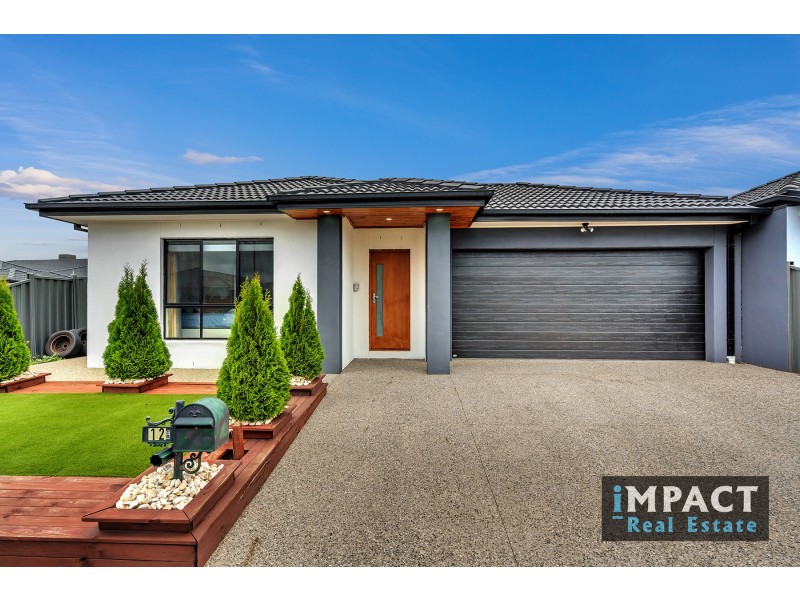 12 Recreation St, Roxburgh Park VIC 3064