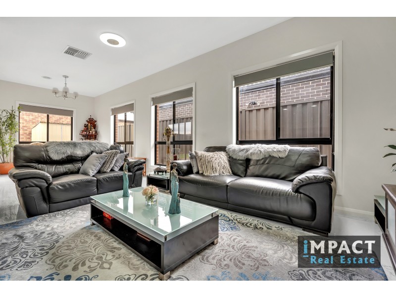 12 Recreation St, Roxburgh Park VIC 3064