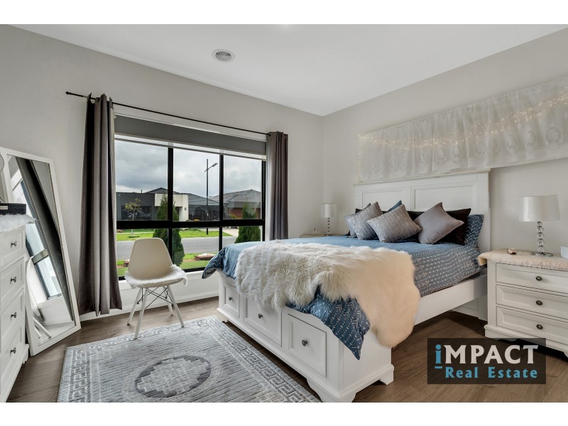 12 Recreation St, Roxburgh Park VIC 3064