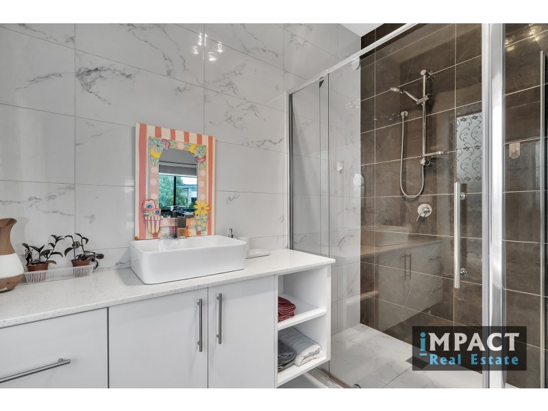 12 Recreation St, Roxburgh Park VIC 3064