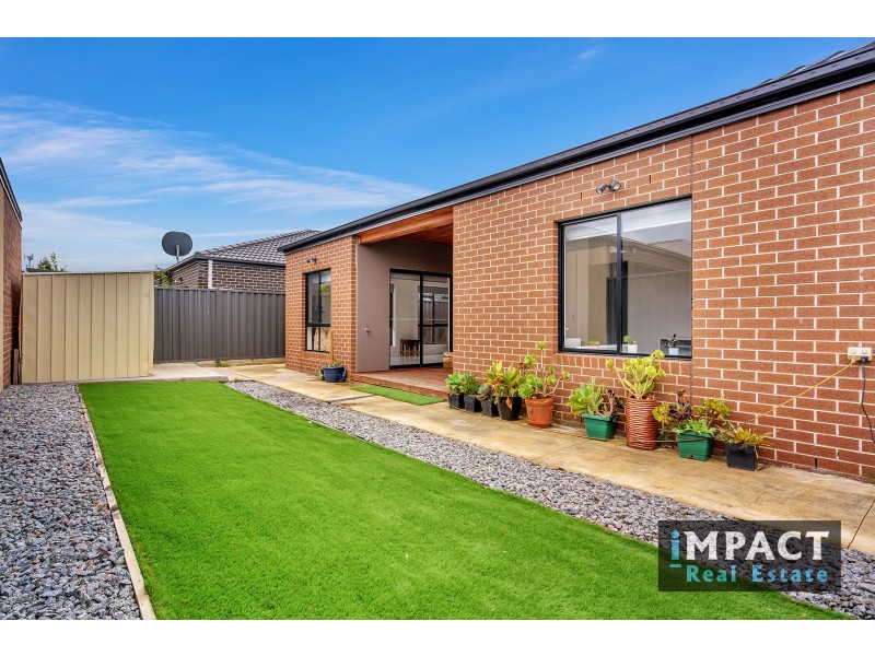 12 Recreation St, Roxburgh Park VIC 3064