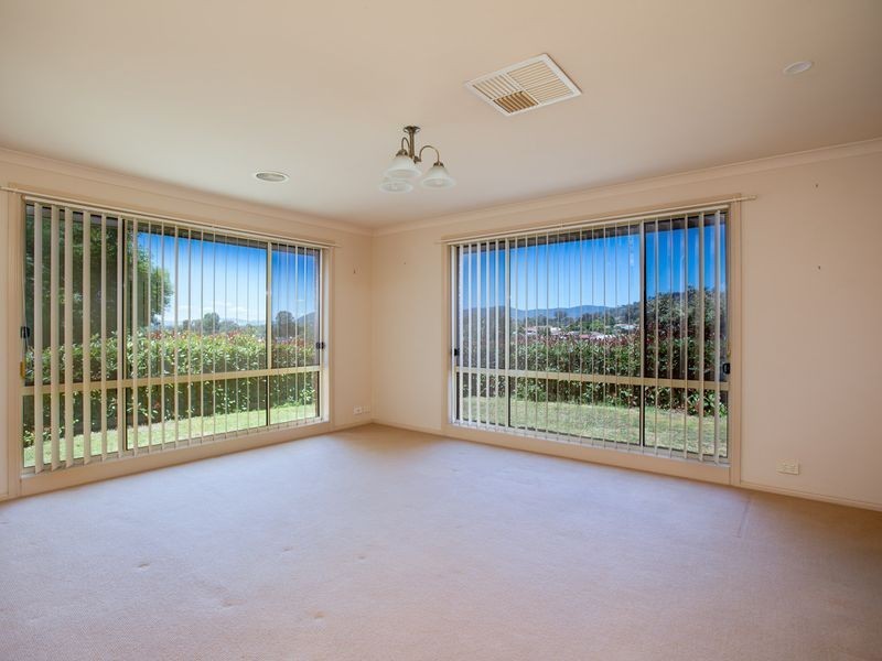 25 Kingfisher Drive, Wodonga VIC 3690