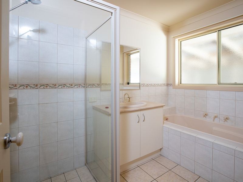 25 Kingfisher Drive, Wodonga VIC 3690