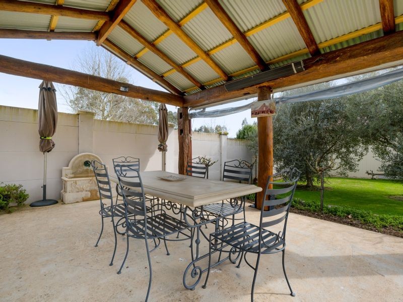 3789 Omeo Highway, Eskdale VIC 3701