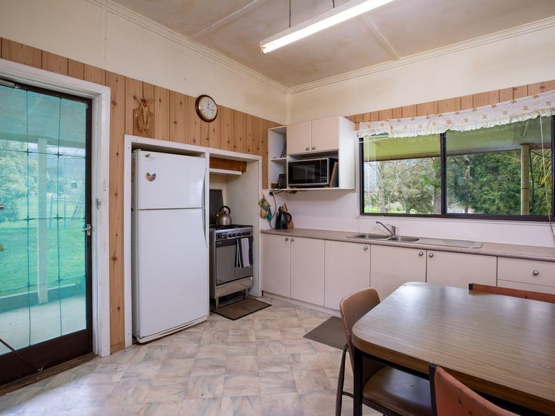 4 Dunstan Court, Eskdale VIC 3701