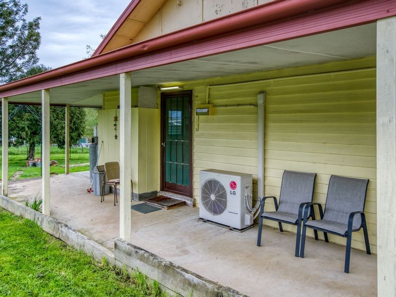 4 Dunstan Court, Eskdale VIC 3701