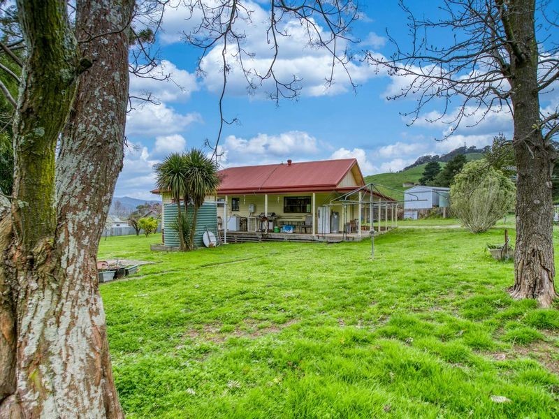 4 Dunstan Court, Eskdale VIC 3701