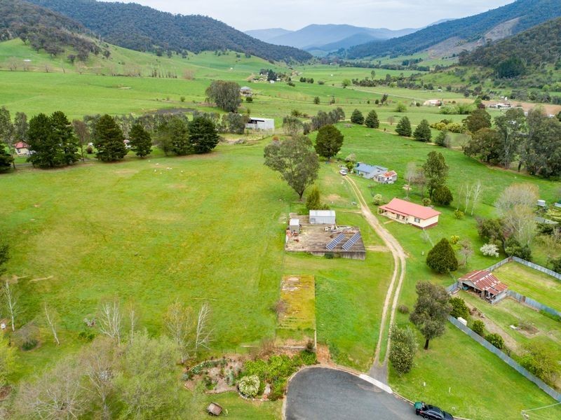 4 Dunstan Court, Eskdale VIC 3701