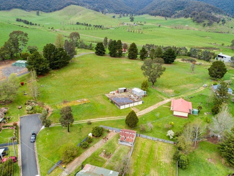 4 Dunstan Court, Eskdale VIC 3701