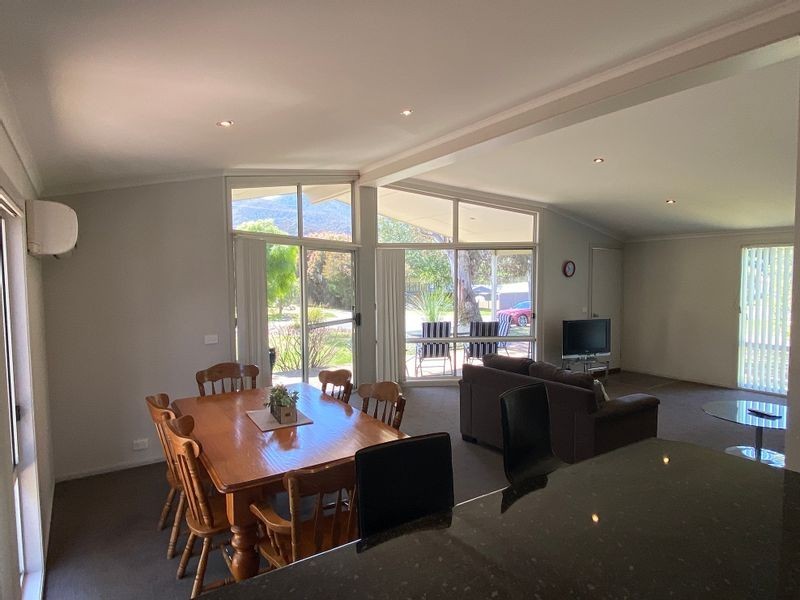 15 Eustace Street, Dartmouth VIC 3701