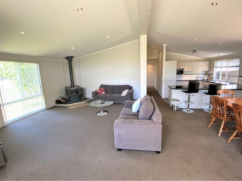 15 Eustace Street, Dartmouth VIC 3701