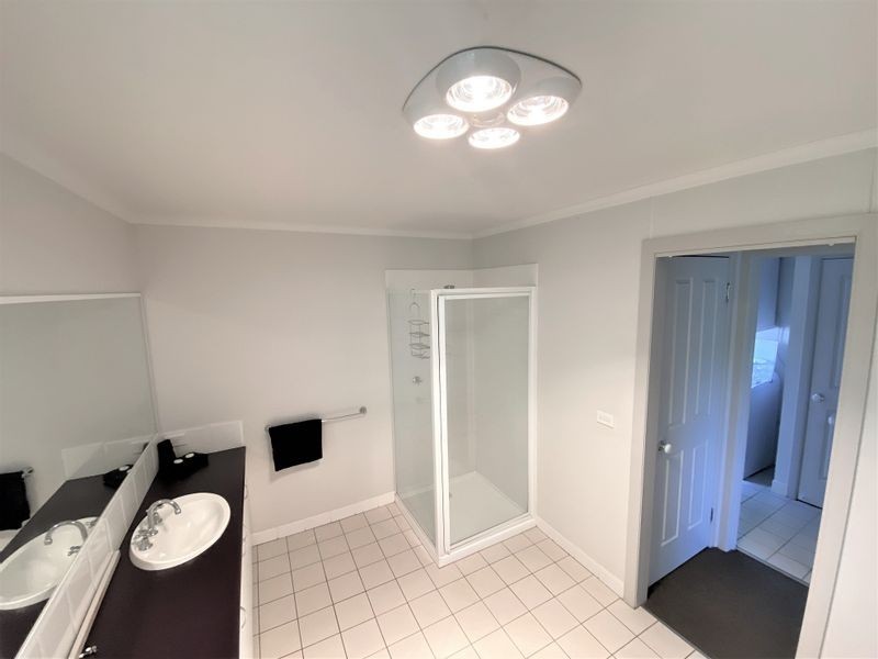 15 Eustace Street, Dartmouth VIC 3701