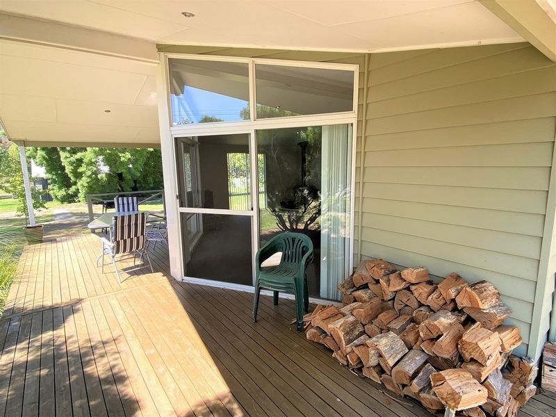 15 Eustace Street, Dartmouth VIC 3701