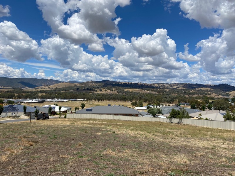 8 Edmunds Place, Leneva VIC 3691