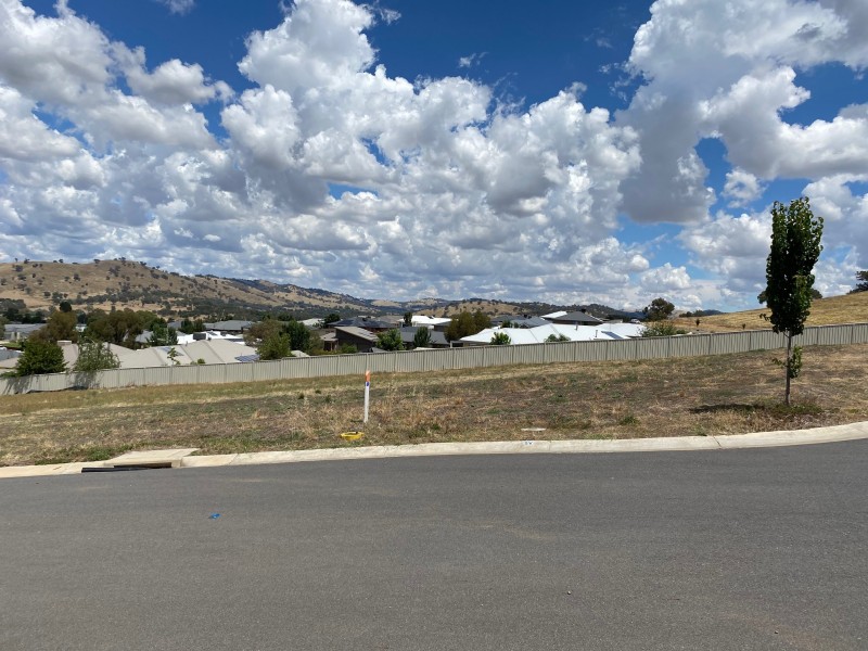 8 Edmunds Place, Leneva VIC 3691