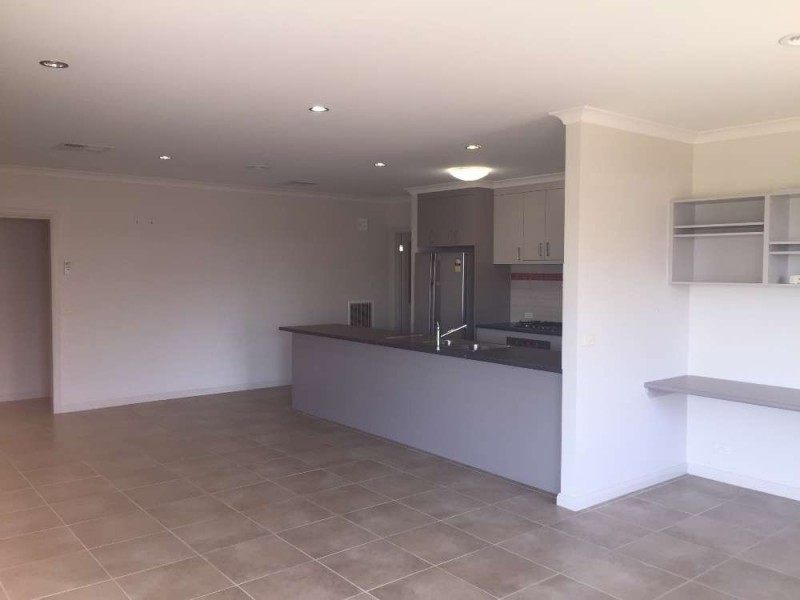 8 Georgina Street, Wodonga VIC 3690