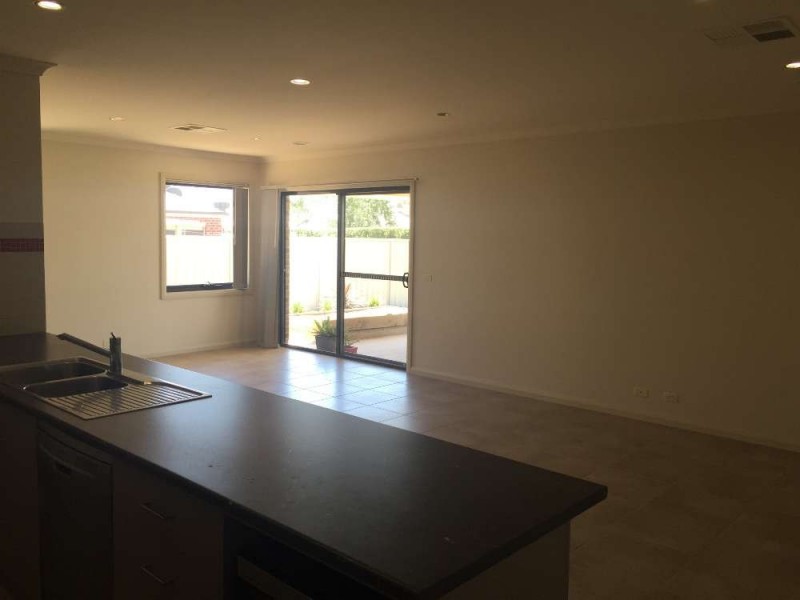 8 Georgina Street, Wodonga VIC 3690