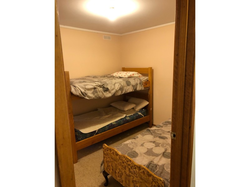 7 CRAWFORD COURT, Dartmouth VIC 3701