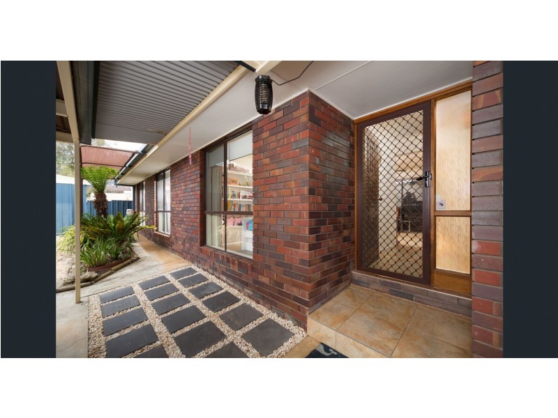 11 BRUCE STREET, West Wodonga VIC 3690