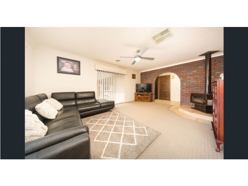 11 BRUCE STREET, West Wodonga VIC 3690