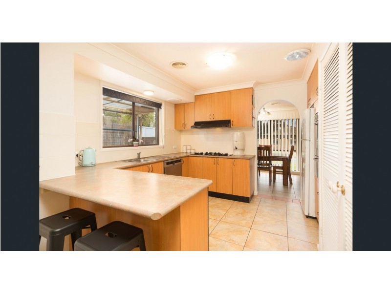 11 BRUCE STREET, West Wodonga VIC 3690