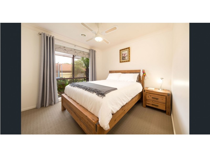 11 BRUCE STREET, West Wodonga VIC 3690