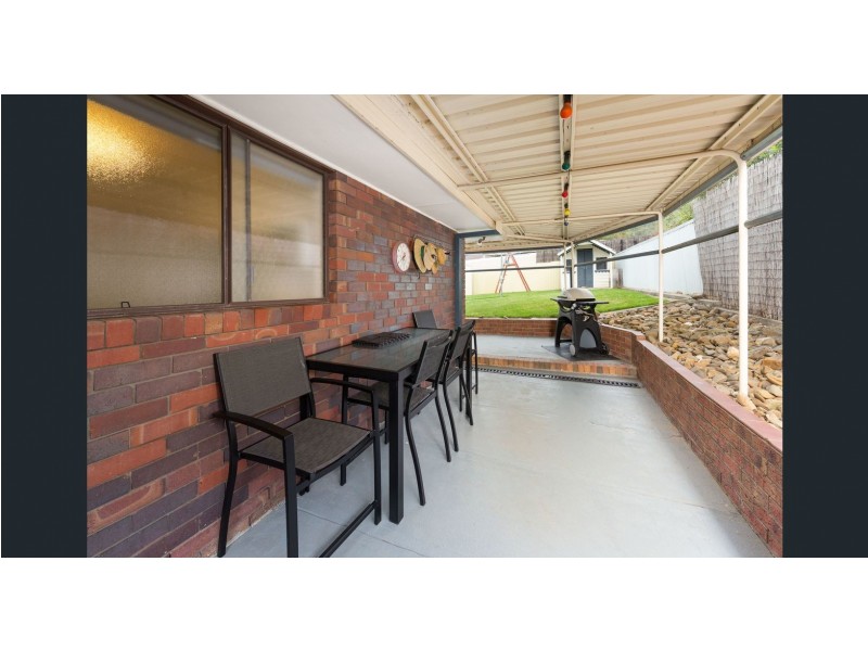 11 BRUCE STREET, West Wodonga VIC 3690