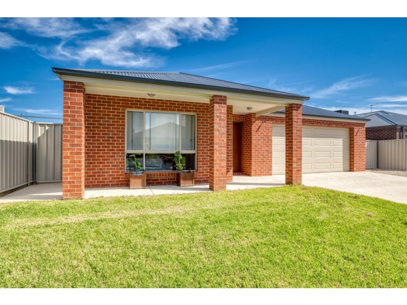9 Roper Street, West Wodonga VIC 3690