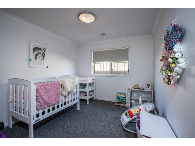 9 Roper Street, West Wodonga VIC 3690