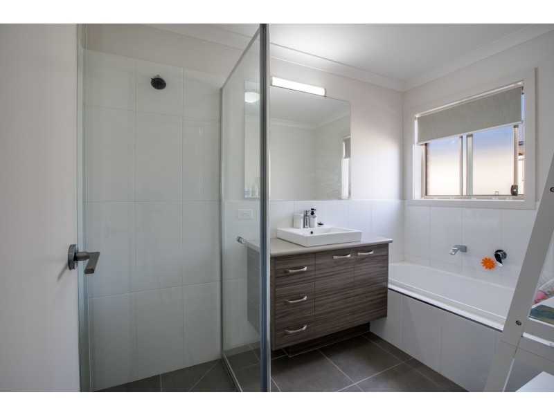 9 Roper Street, West Wodonga VIC 3690