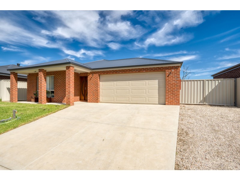 9 Roper Street, West Wodonga VIC 3690