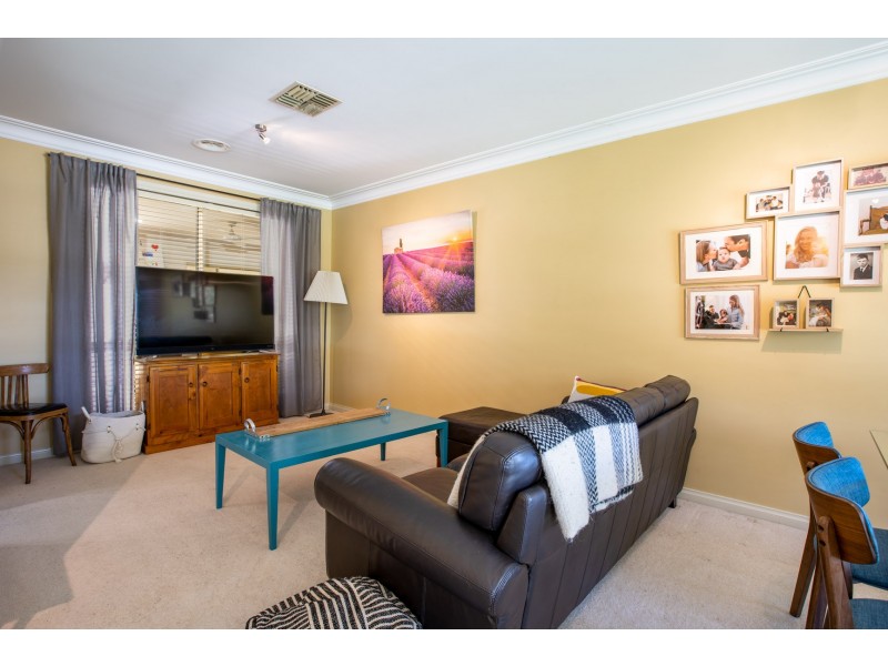 38 WHERNSIDE DRIVE, Wodonga VIC 3690