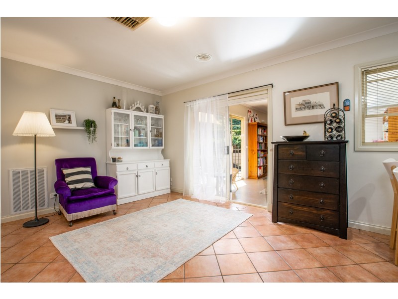 38 WHERNSIDE DRIVE, Wodonga VIC 3690