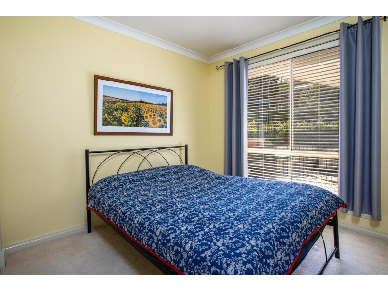 38 WHERNSIDE DRIVE, Wodonga VIC 3690