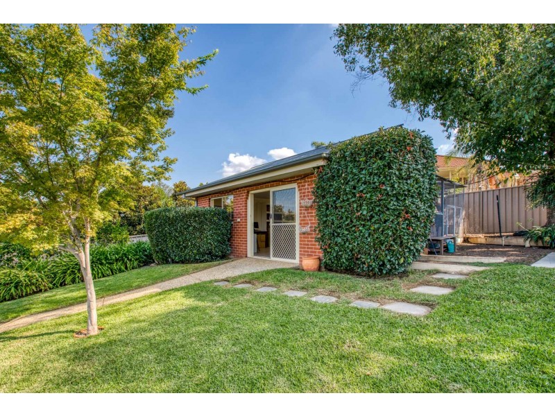 38 WHERNSIDE DRIVE, Wodonga VIC 3690
