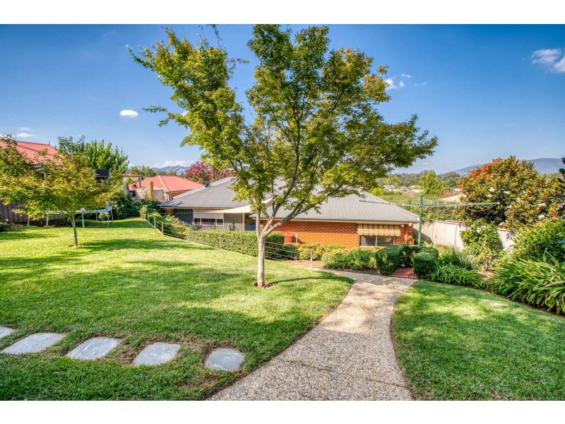 38 WHERNSIDE DRIVE, Wodonga VIC 3690