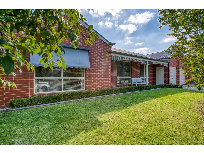 38 WHERNSIDE DRIVE, Wodonga VIC 3690