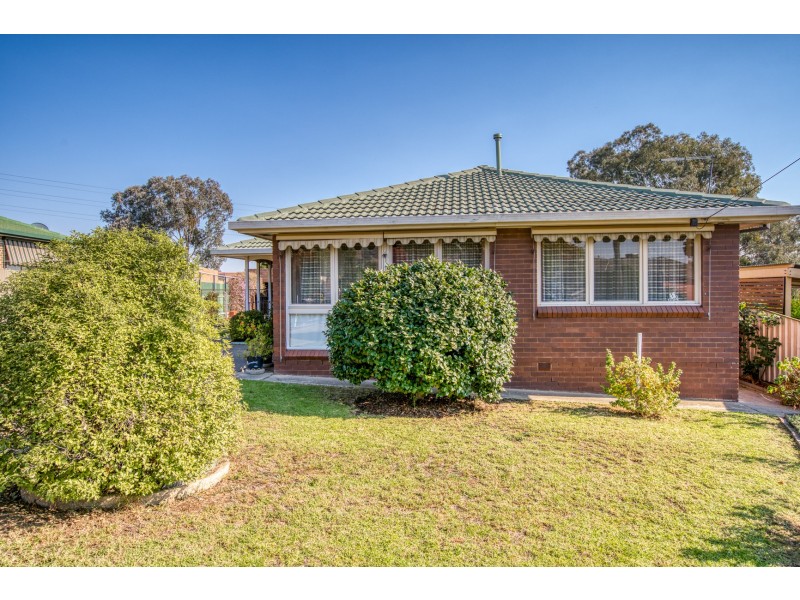 19 HOLMES COURT, Wodonga VIC 3690