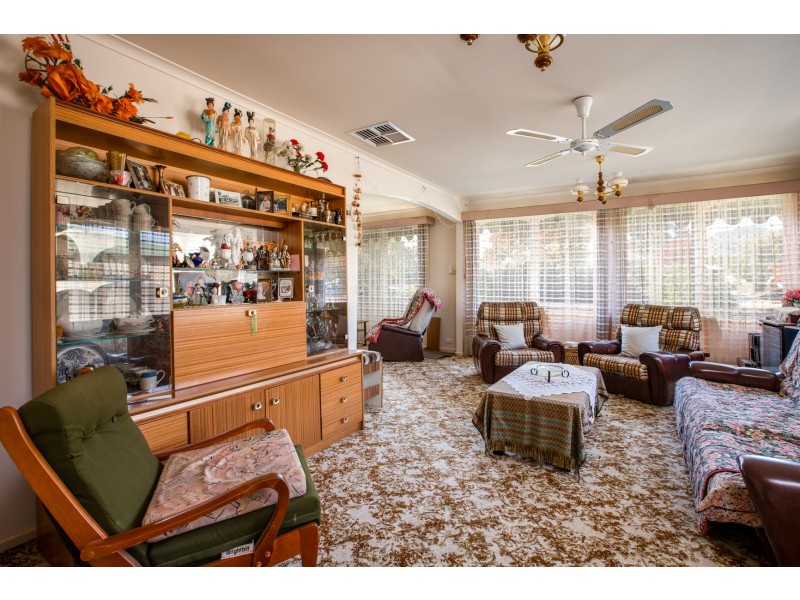 19 HOLMES COURT, Wodonga VIC 3690