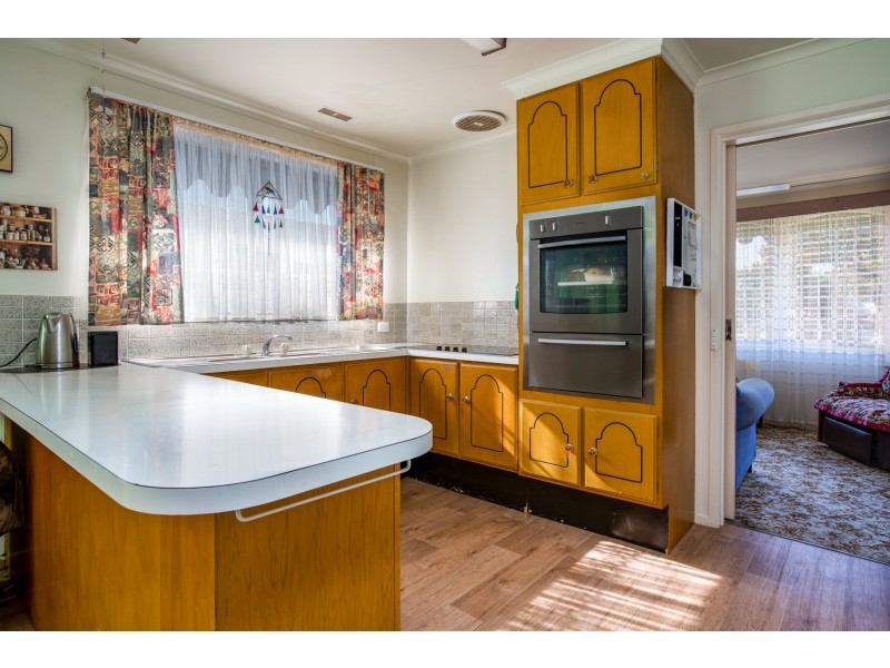 19 HOLMES COURT, Wodonga VIC 3690