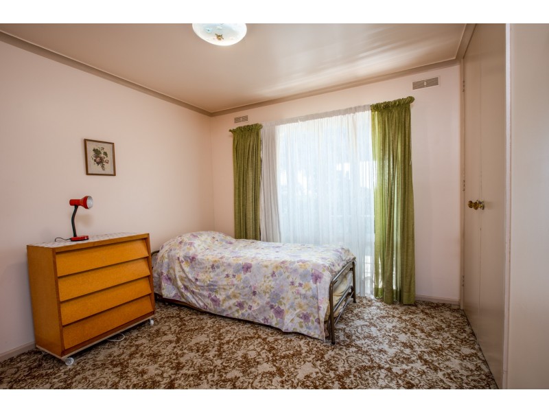 19 HOLMES COURT, Wodonga VIC 3690