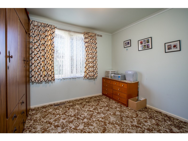 19 HOLMES COURT, Wodonga VIC 3690